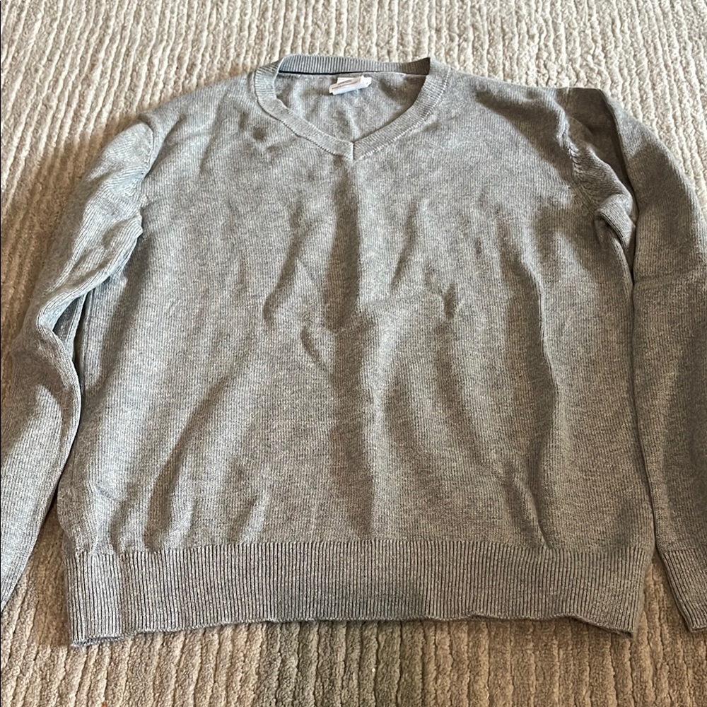 GAP Gray V-Neck Sweater Soft Knit Casual